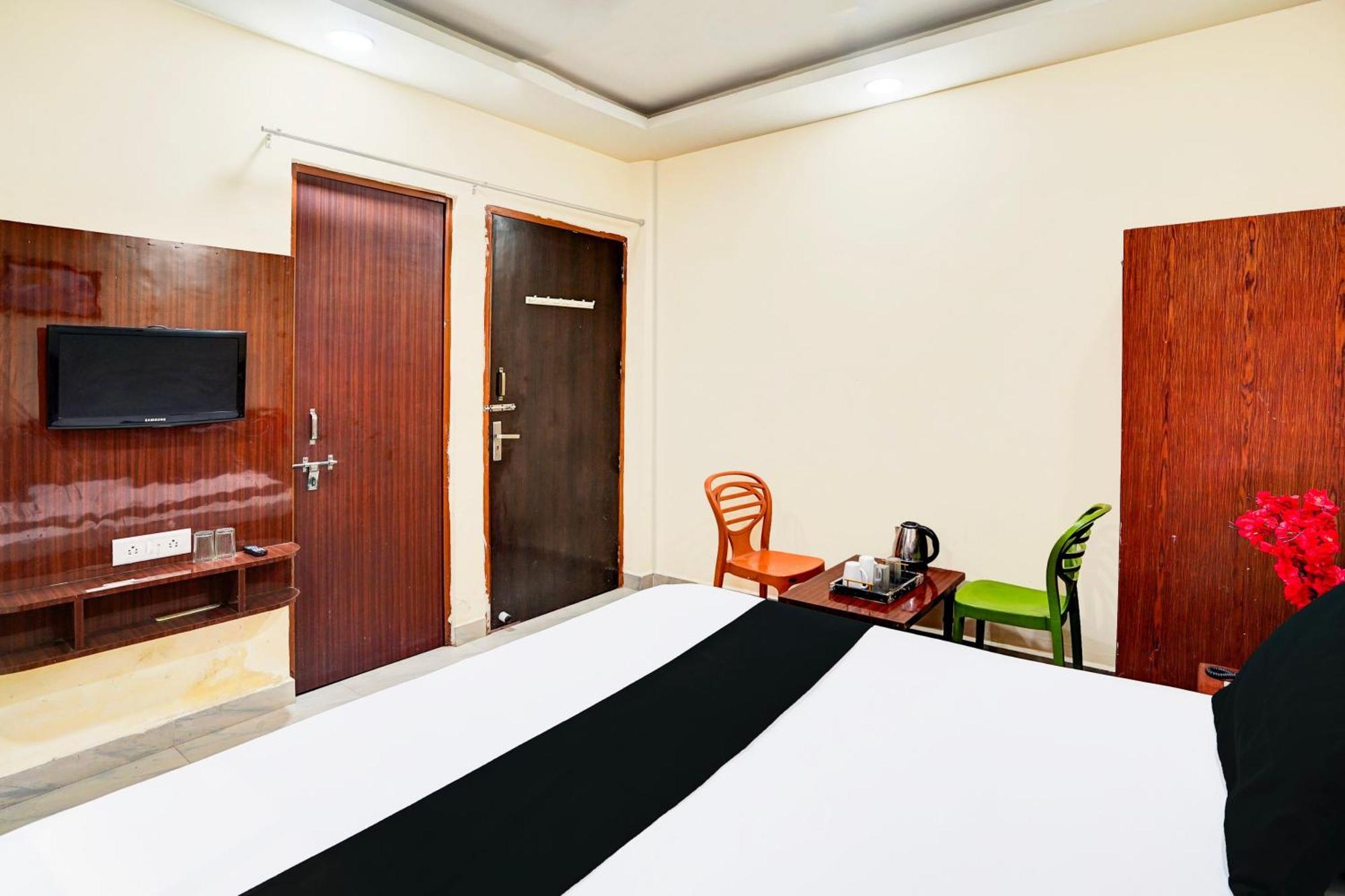 Hotel O Nova Resorts & Luxury Farm Raebareli Eksteriør billede
