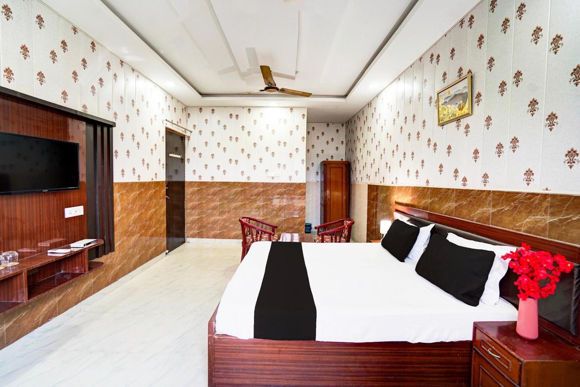 Hotel O Nova Resorts & Luxury Farm Raebareli Eksteriør billede